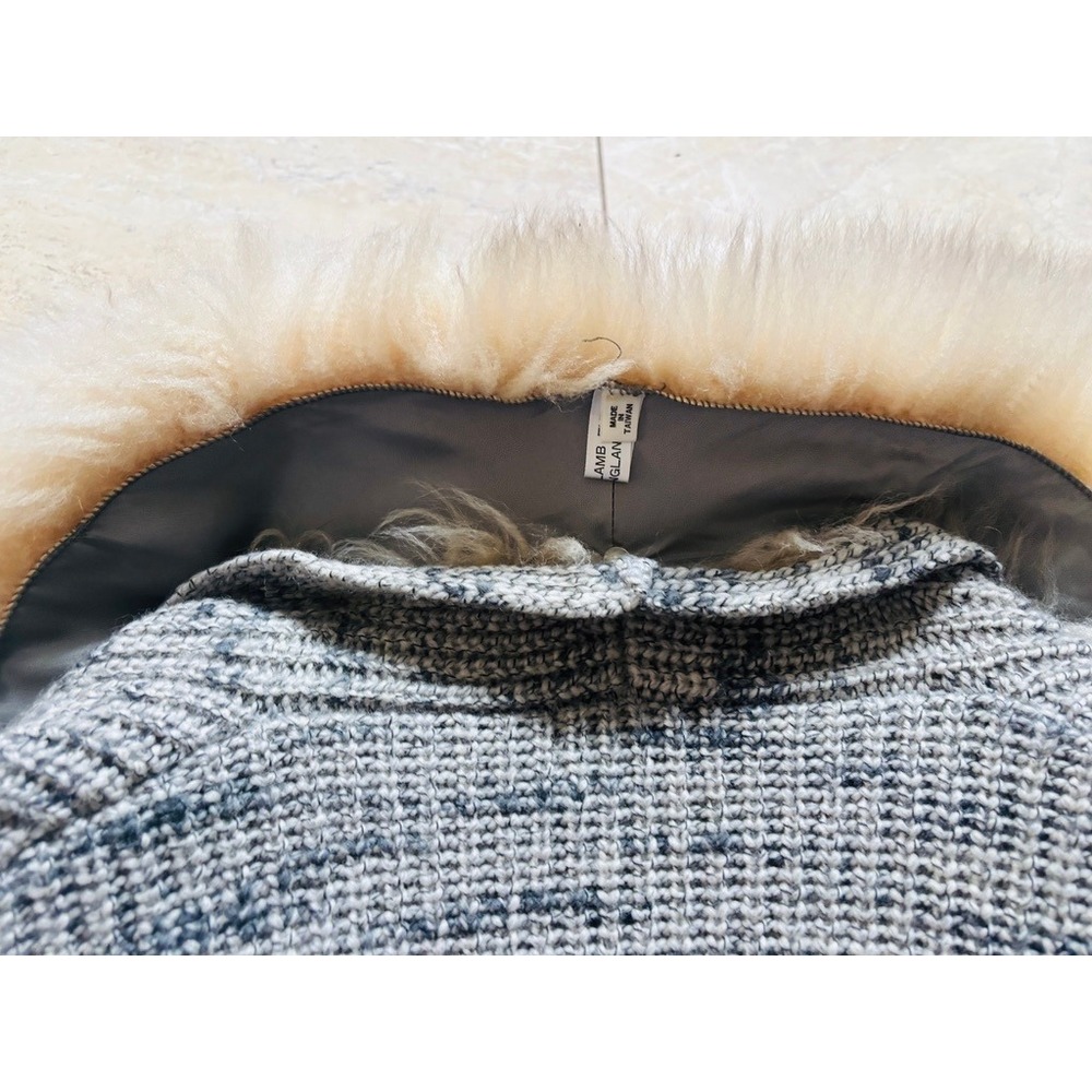Vintage LeRoy Knitwear 70s Wool Blend Cardigan Real Lamb Fur Collar Cuffs Grey S - Picture 7 of 7